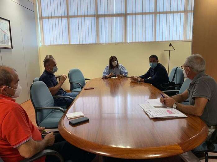 Imagen del encuentro entre los responsables municipales y los representantes municipales / TA